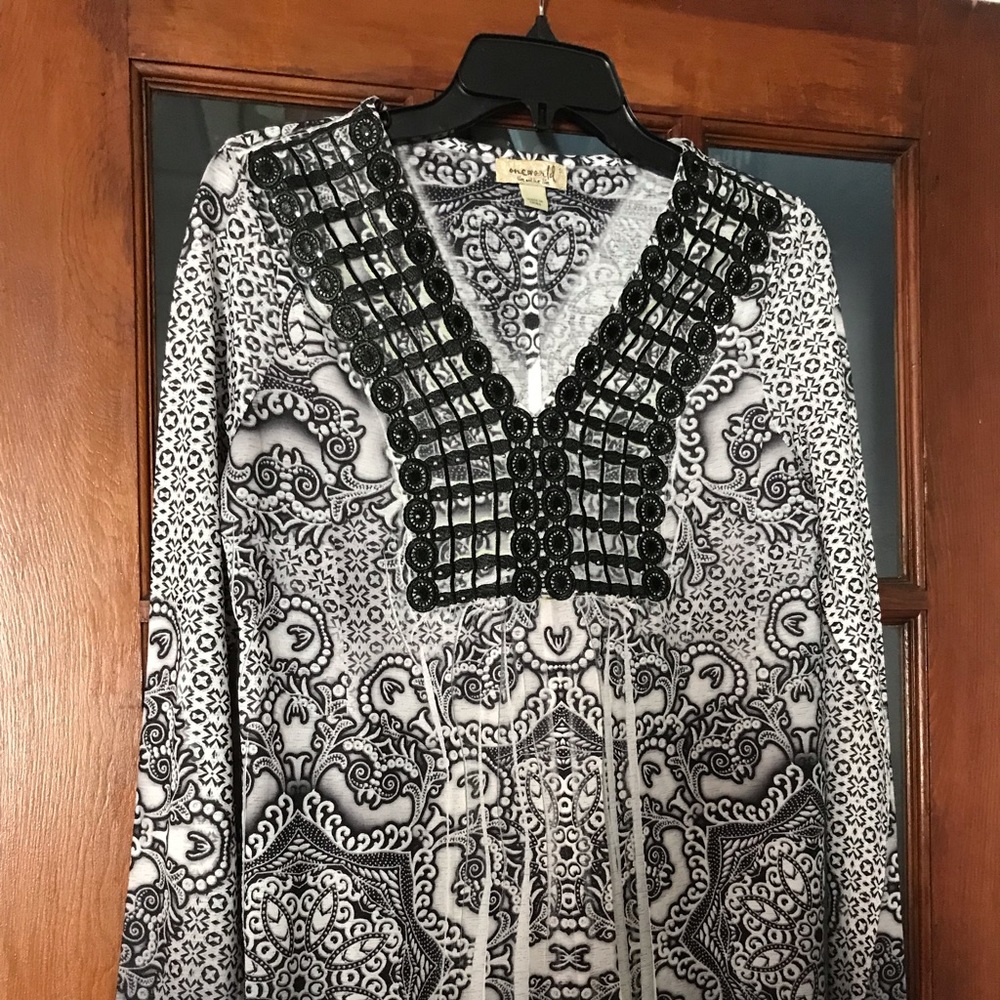 One World long sleeve top size small very good condition